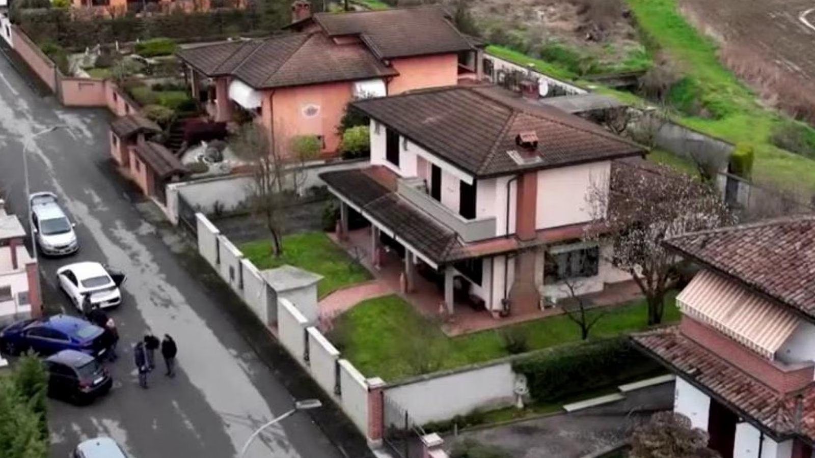 Ripresa aerea della villetta di via Pascoli